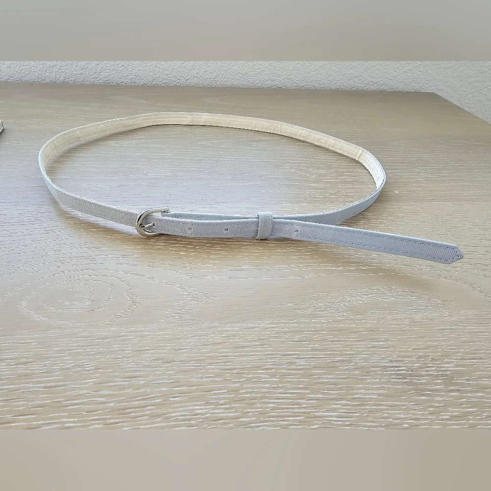 Classic Skinny Belt – Light Blue Ribbon-Style​